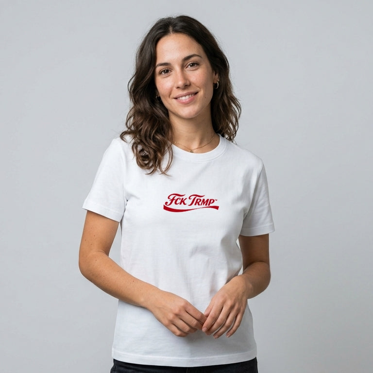 CAMISETA BLANCA MUJER FCK TRMP COLA